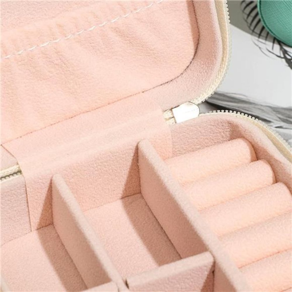 NEW - Leather Small Travel Jewelry Case,Portable Jewelry Box - Picture 6 of 7